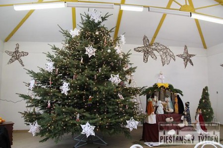 Vianočný stromček v jedálni